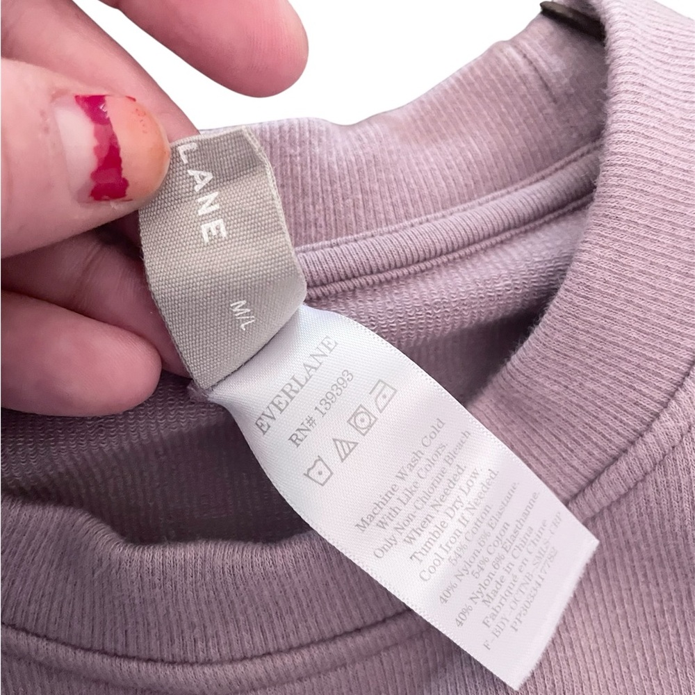 EVERLANE The Seamless Tee in Dusty Lavender - Picture 4 of 4